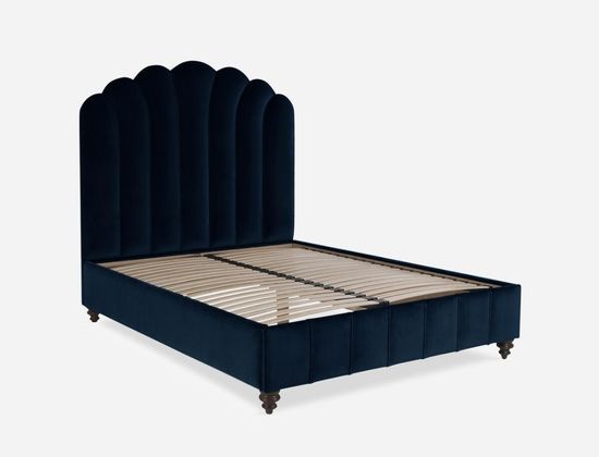 manette bed with sprung slats
